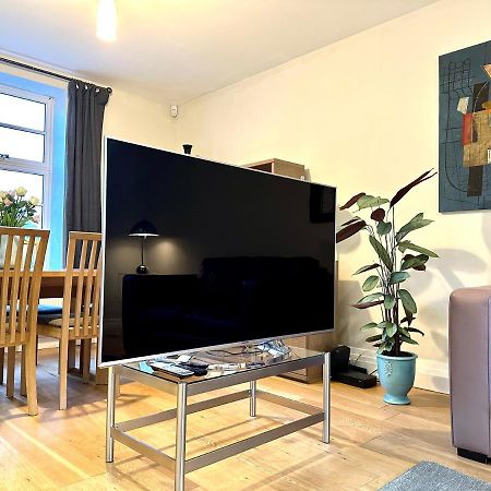 Desirable 2 Bedroom Apartment In Bicester That Sleeps 5 ภายนอก รูปภาพ