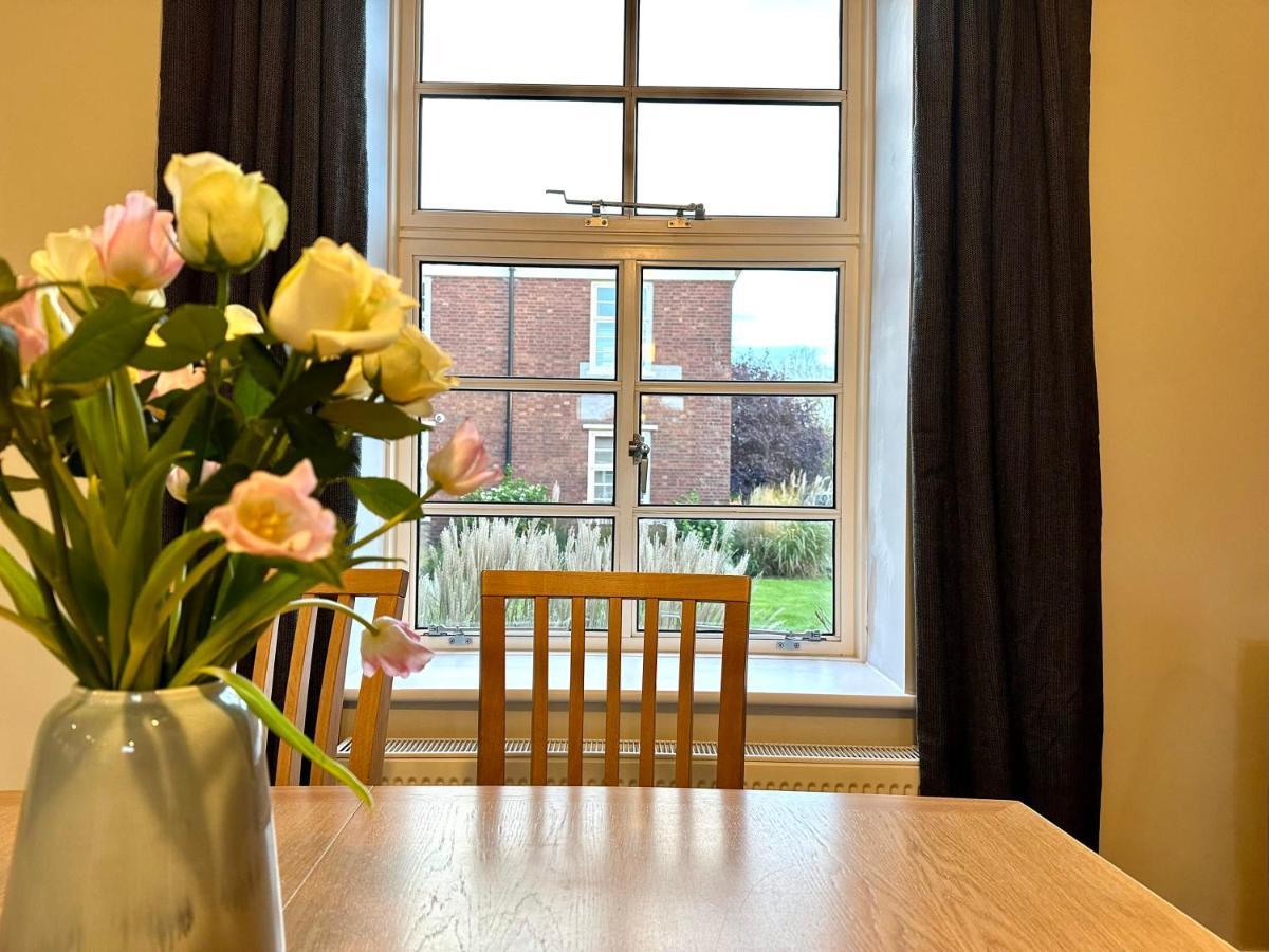Desirable 2 Bedroom Apartment In Bicester That Sleeps 5 ภายนอก รูปภาพ